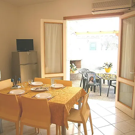 Dina/viel Bibione