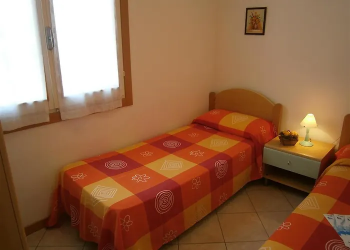 Dina/viel Apartament *